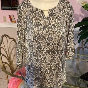 L Ellen Weaver stretch 3/4 sleeve plus size top 1X.